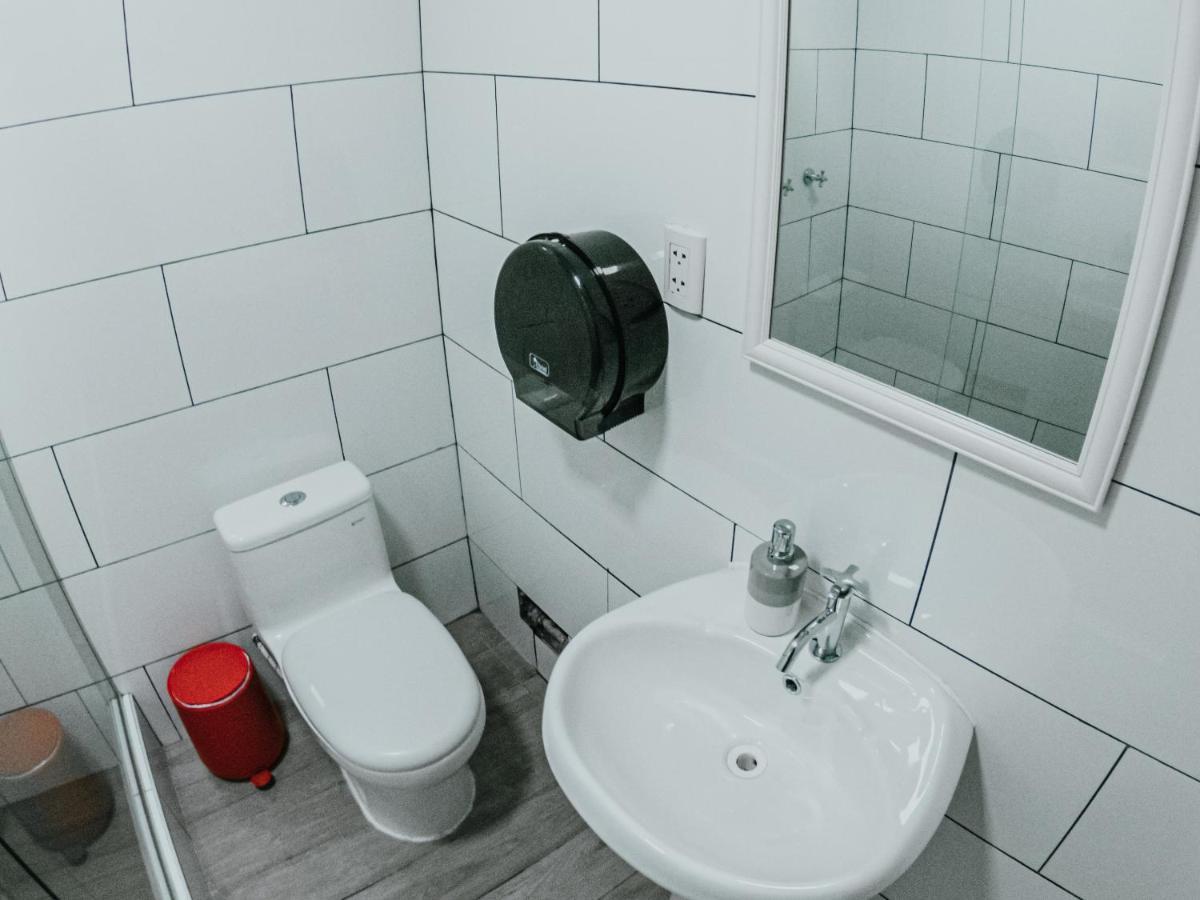 Alpes Lima Kennedy Hostel Екстериор снимка